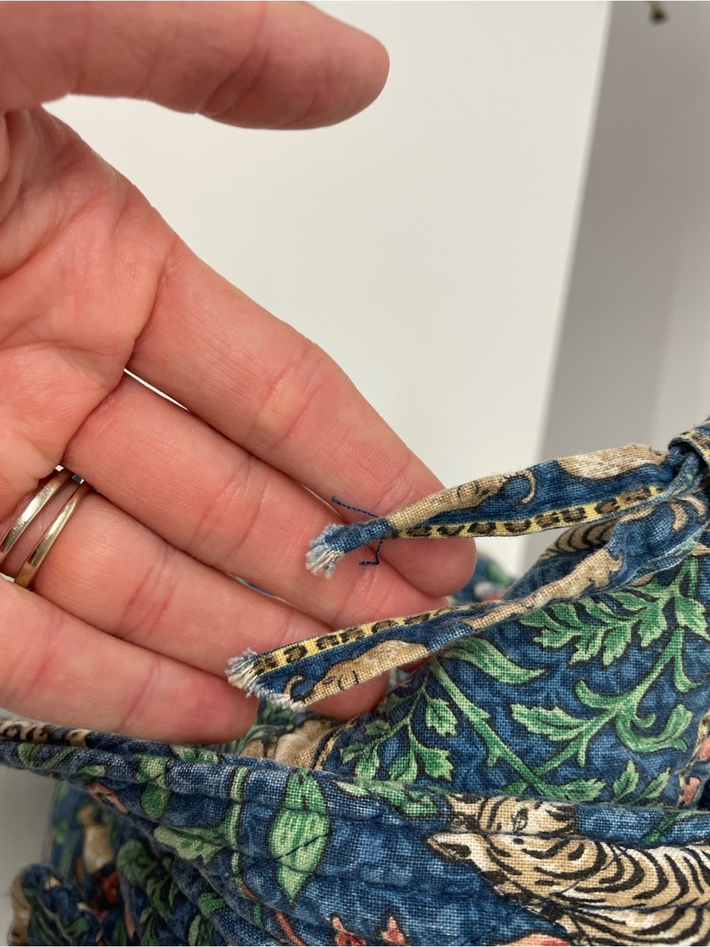 Vera Bradley Animal Kingdom Rare Navy Blue Floral Safari Quilted Tote Retired - Picture 5 of 11